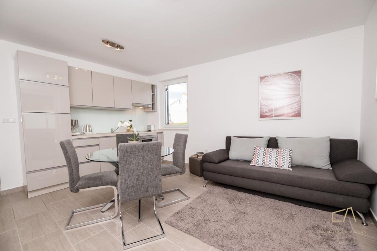 Apartments Iskra Малинска Экстерьер фото