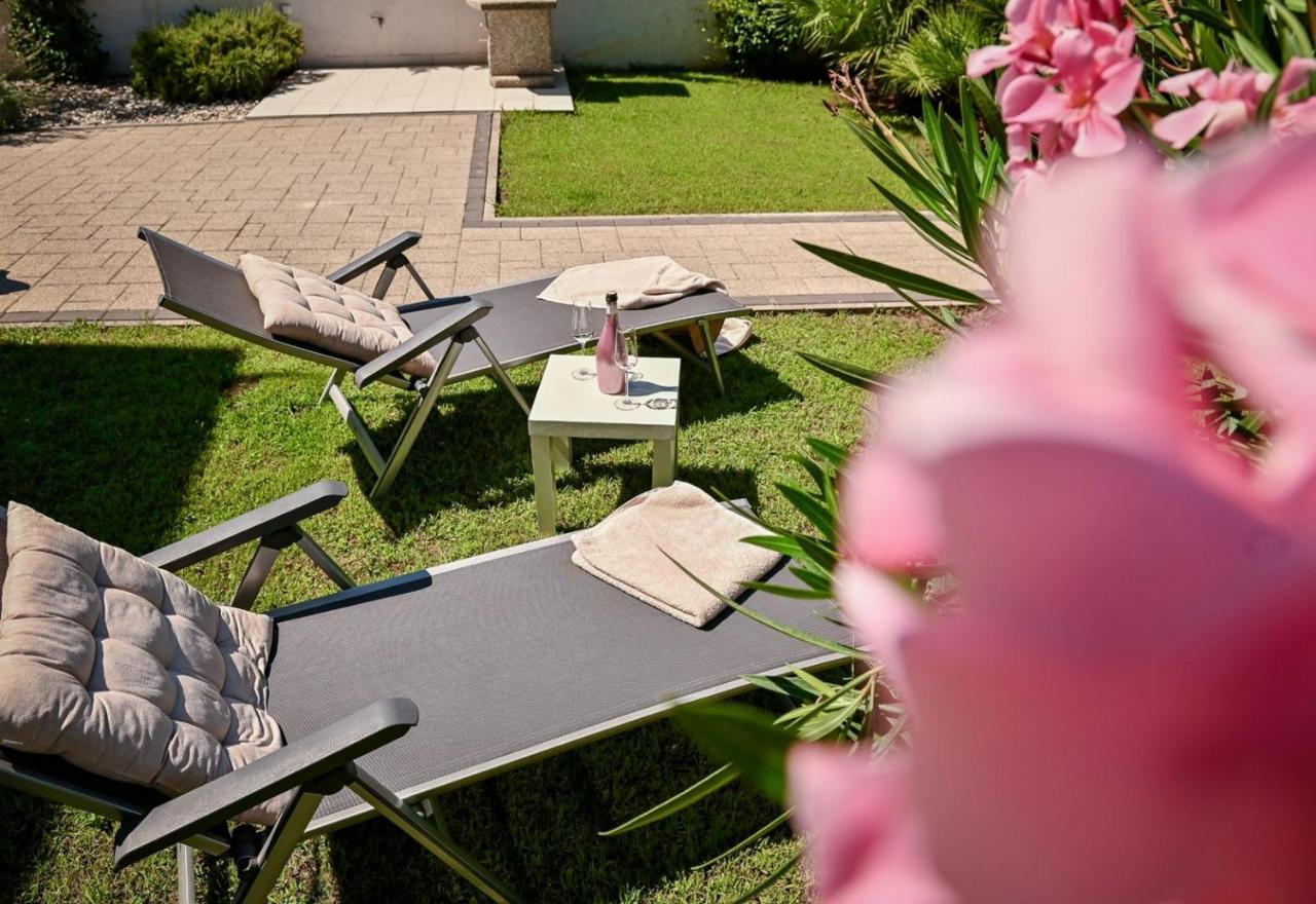 Apartments Iskra Малинска Экстерьер фото