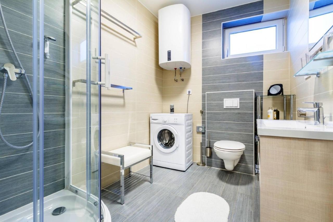 Apartments Iskra Малинска Экстерьер фото